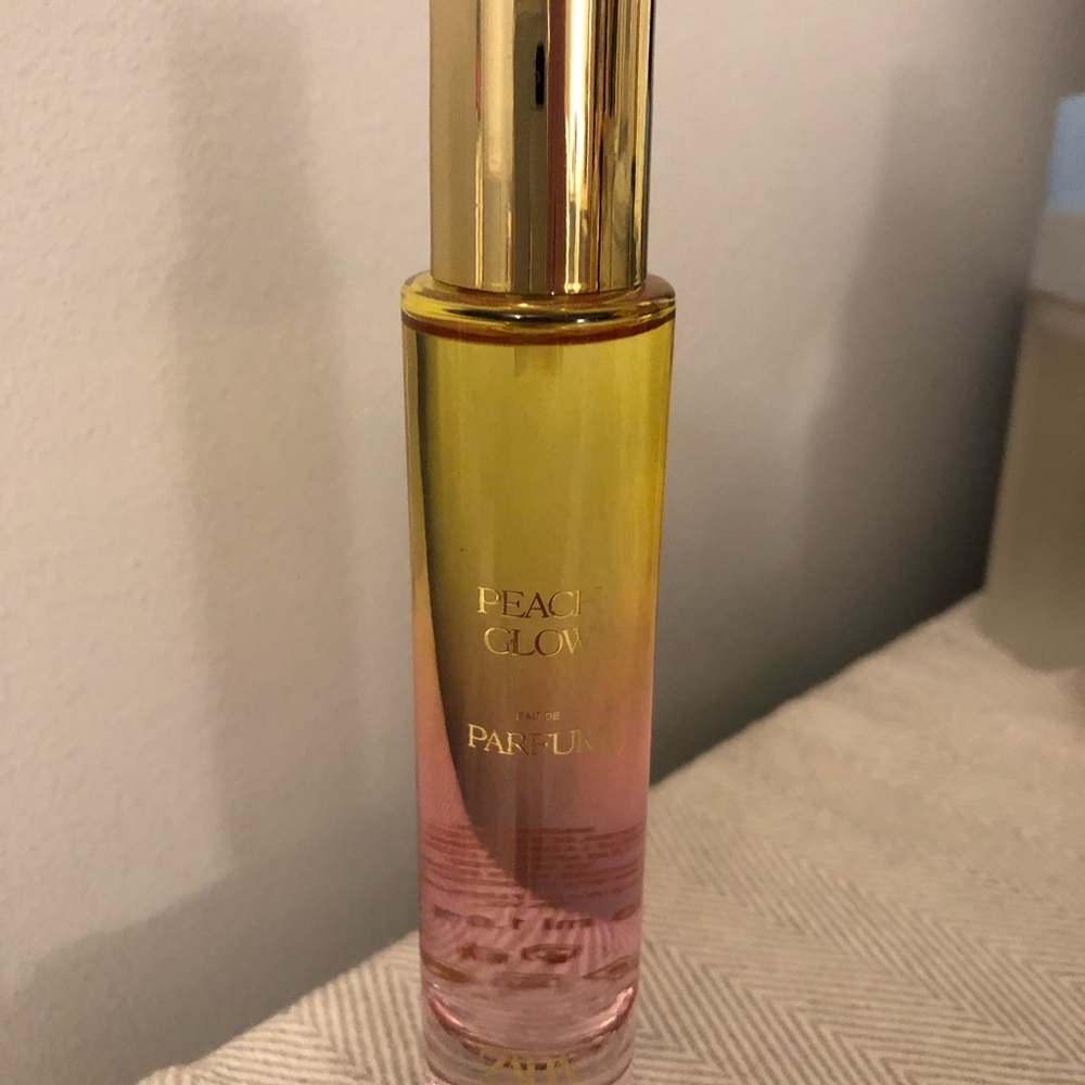 Zara Peach Glow fragrance